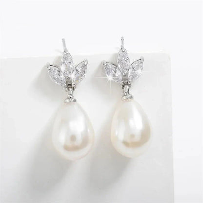 Dainty Diamond Leaf Pearl Earrings