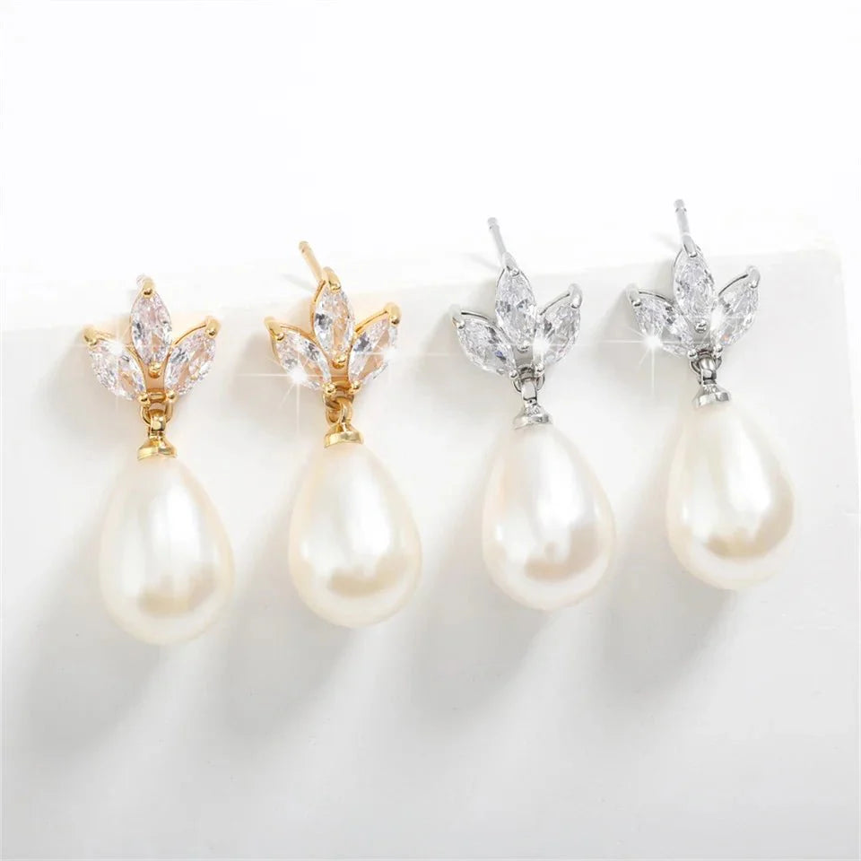 Dainty Diamond Leaf Pearl Earrings