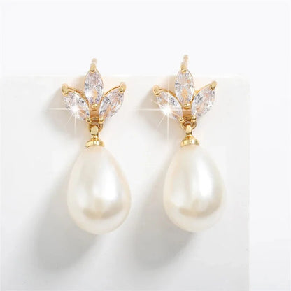 Dainty Diamond Leaf Pearl Earrings
