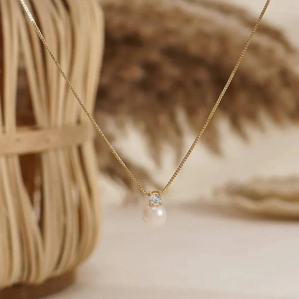 Dainty Diamond Pearl Necklace