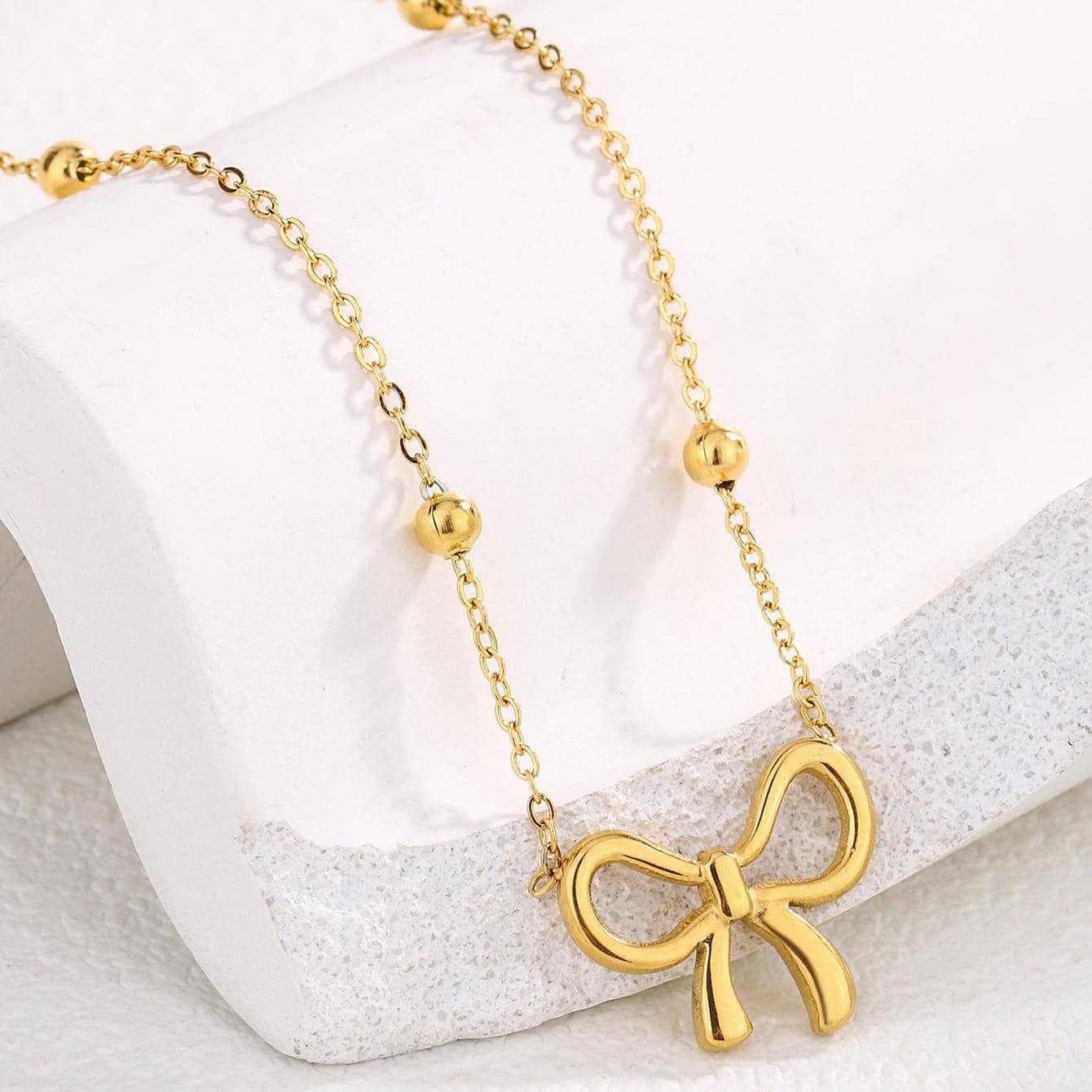 Dainty Feminine Bow Necklace