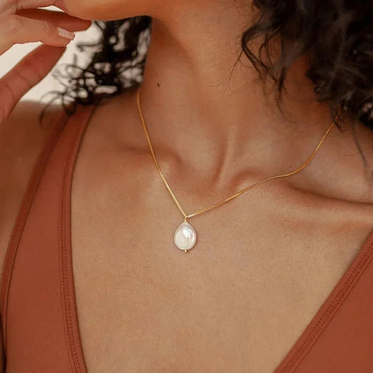 Dainty Flat Pearl Necklace