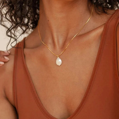 Dainty Flat Pearl Necklace