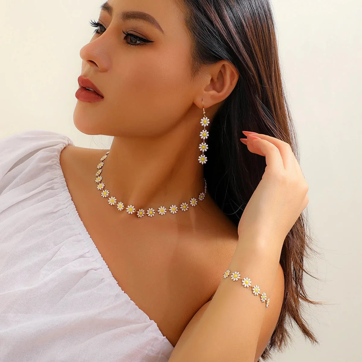 Dainty Floral Daisy Choker Necklace, Bracelet, and Earrings Set