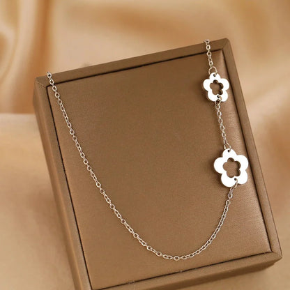 Dainty Floral Outline Neck Pendant Choker Necklace