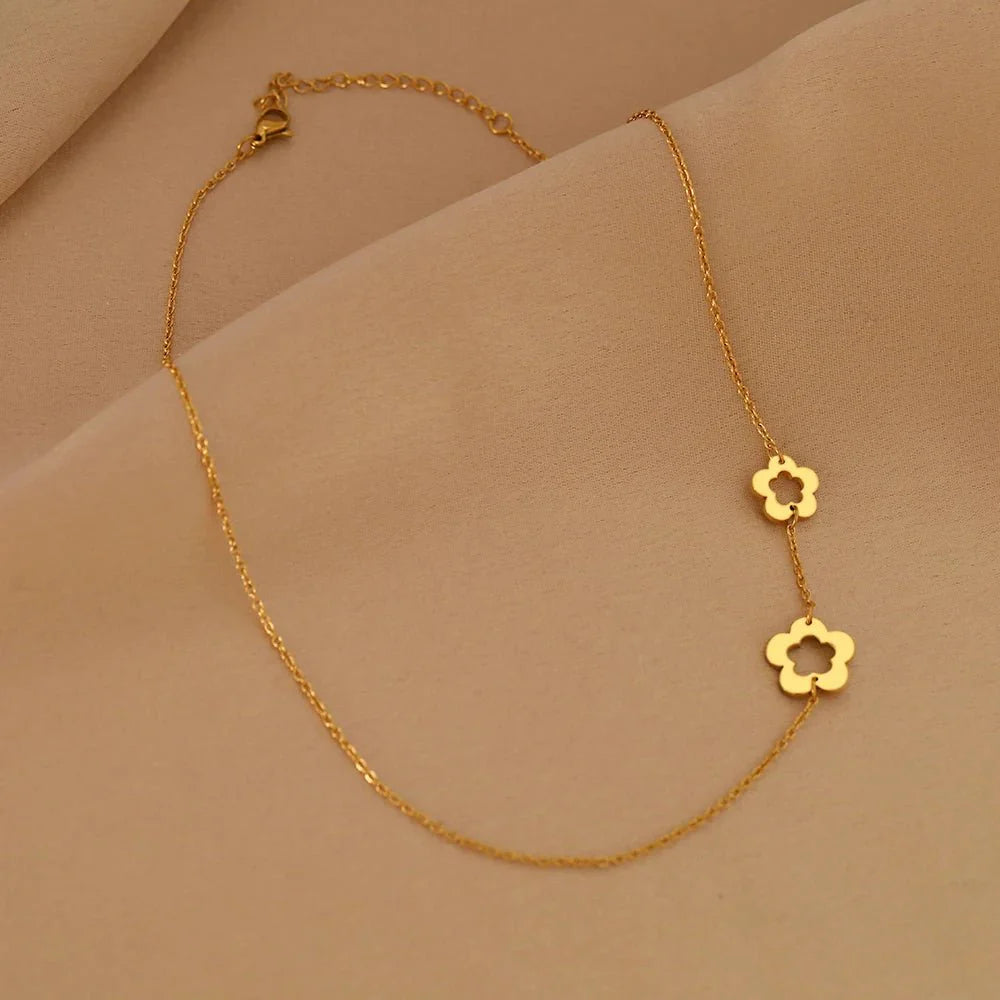 Dainty Floral Outline Neck Pendant Choker Necklace