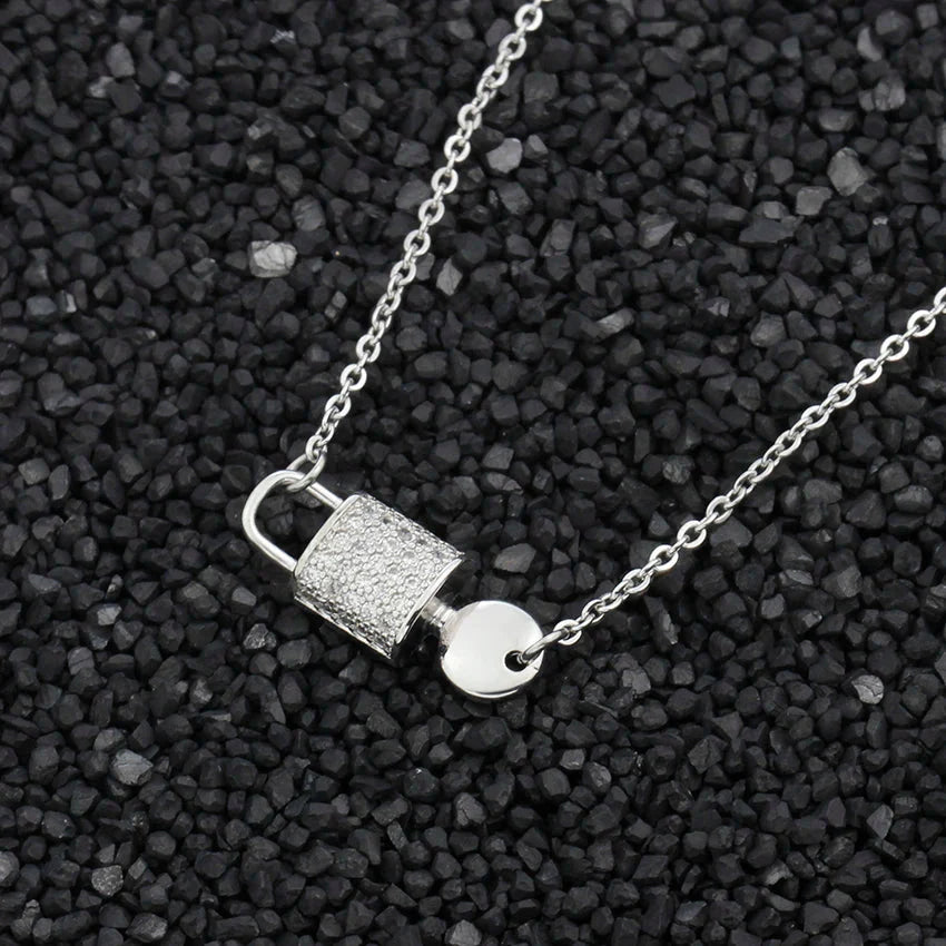 Dainty Lock And Key Lovers Necklace