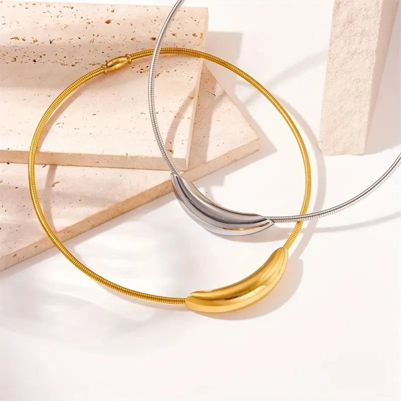 Dainty Modern Curve Choker Necklace