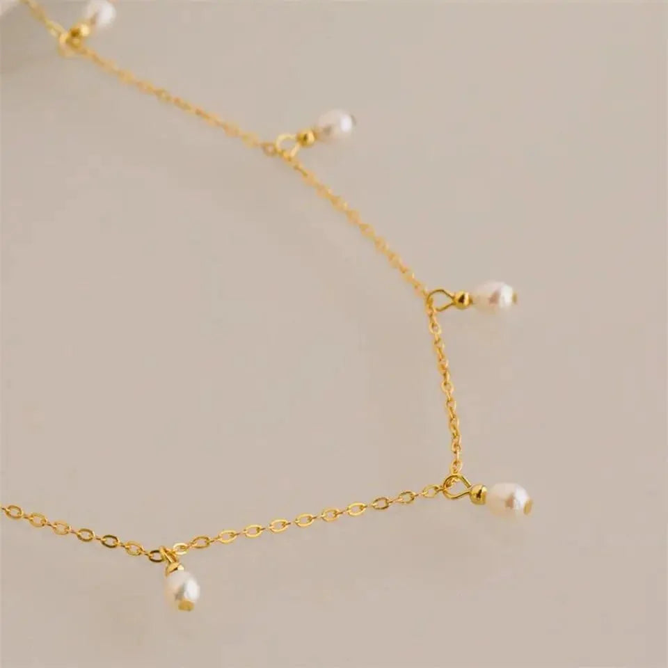 Dainty Pearl Droplets Necklace