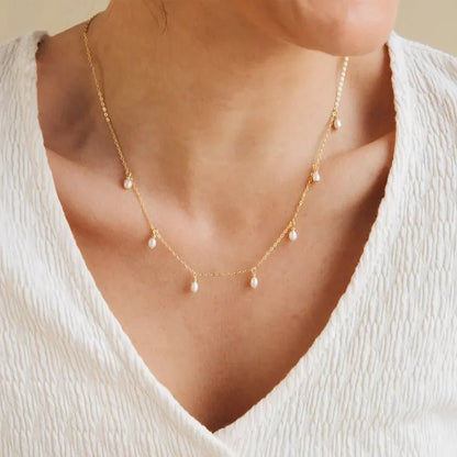 Dainty Pearl Droplets Necklace