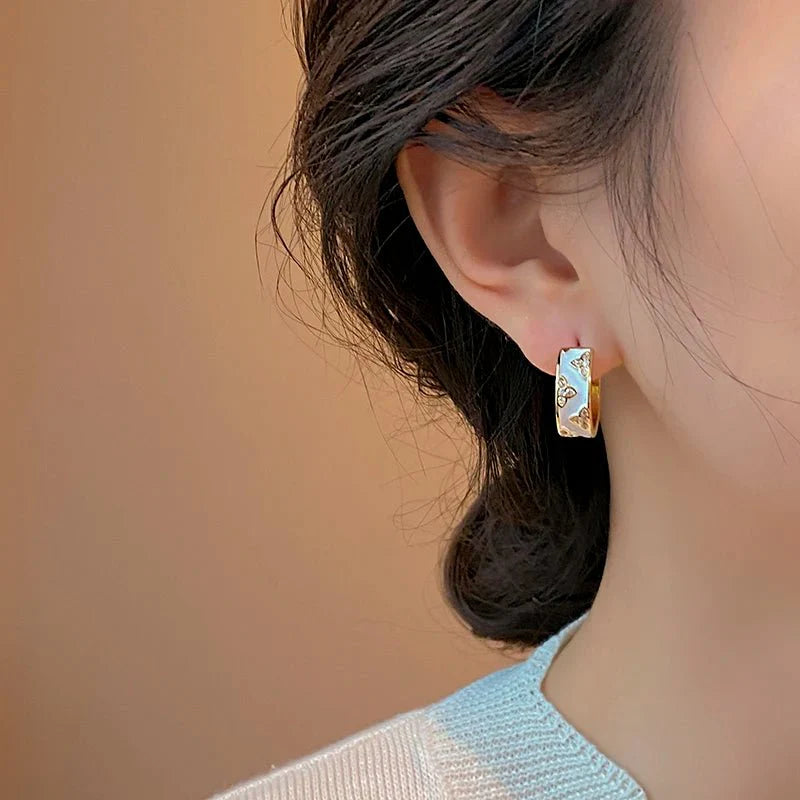 Dainty Round Floral C Shaped Earrings