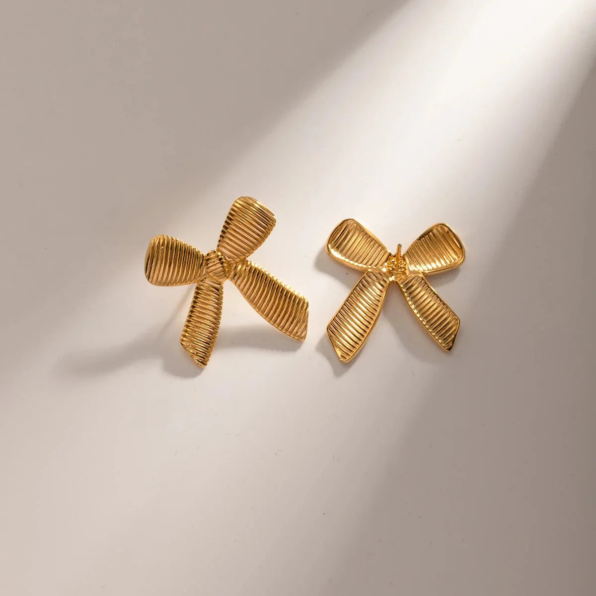 Dainty Striped Bow Elegant Ring and Earrings