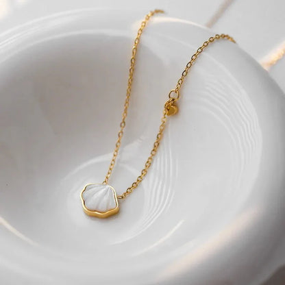 Dainty Tropical Sea Shell Necklace