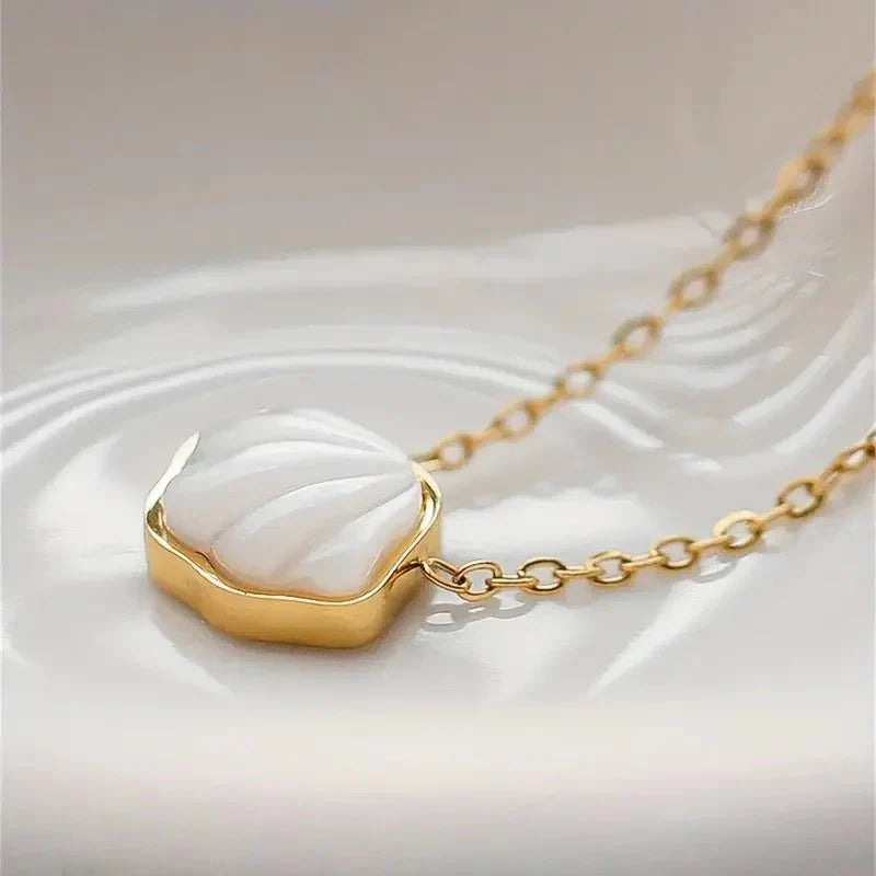 Dainty Tropical Sea Shell Necklace
