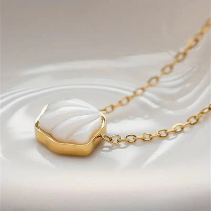 Dainty Tropical Sea Shell Necklace
