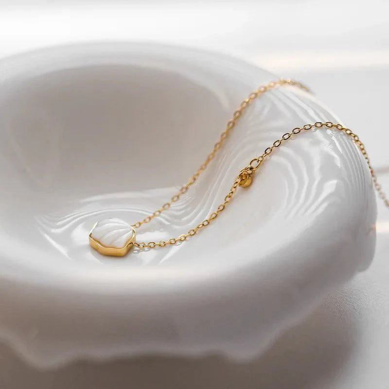 Dainty Tropical Sea Shell Necklace
