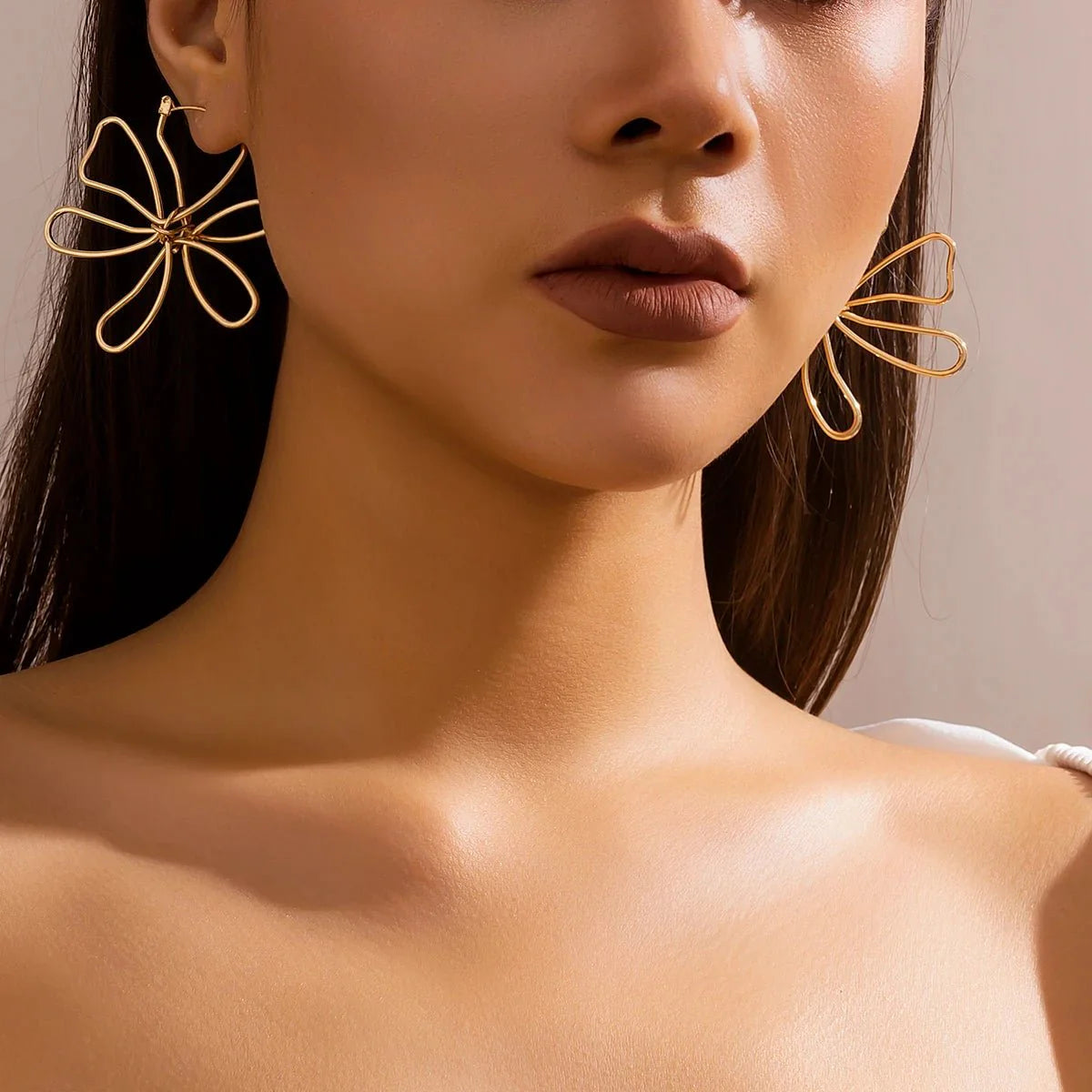 Floral Knot Outline Earrings