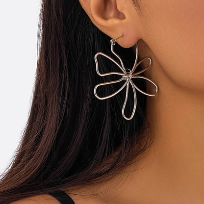 Floral Knot Outline Earrings