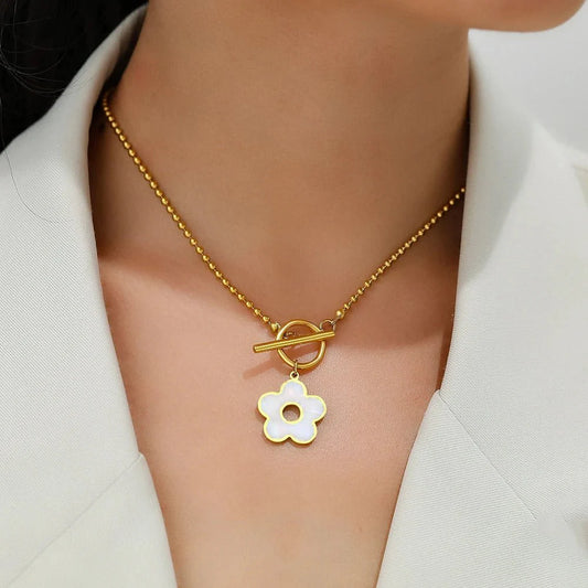 Floral Shell Open Clasp Necklace