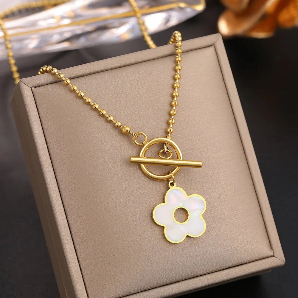 Floral Shell Open Clasp Necklace