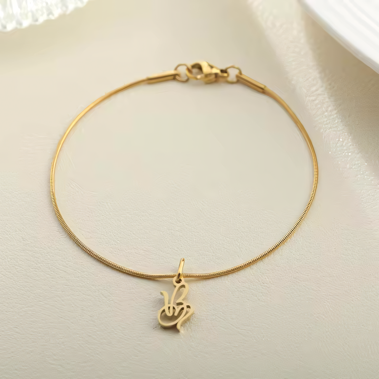 Dainty Cursive Heart Letter Initial Chain Bracelet