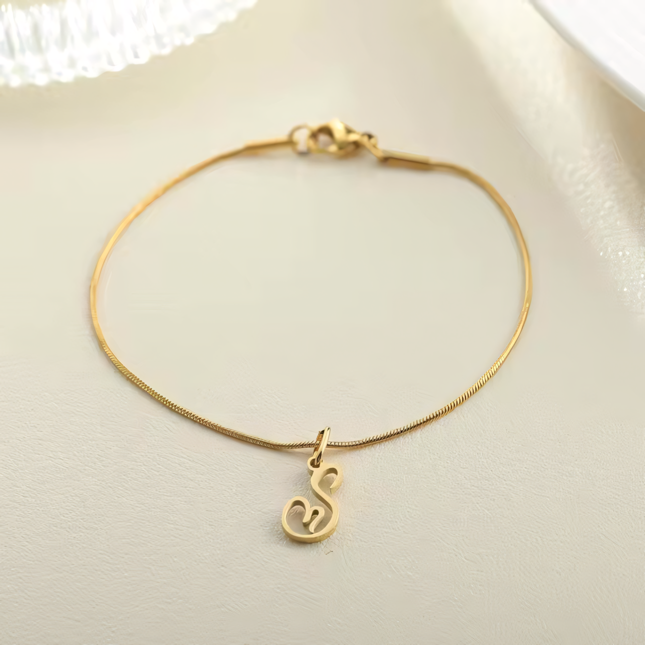 Dainty Cursive Heart Letter Initial Chain Bracelet