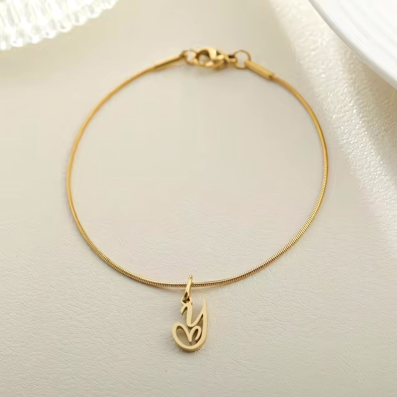 Dainty Cursive Heart Letter Initial Chain Bracelet