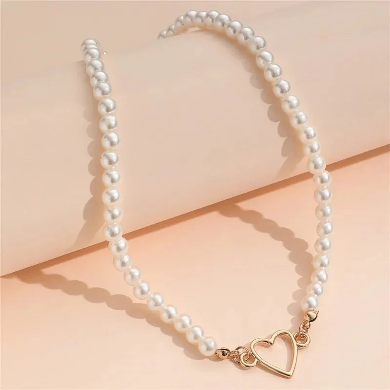 Heart Outline Pearl Choker Necklace