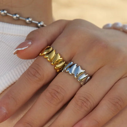 Heartline Ring
