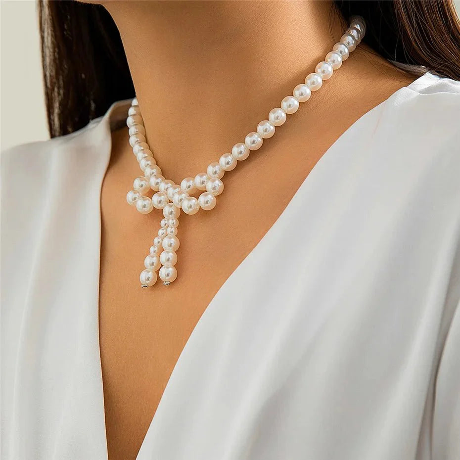 Iconic Dainty Pearl Bow Necklace