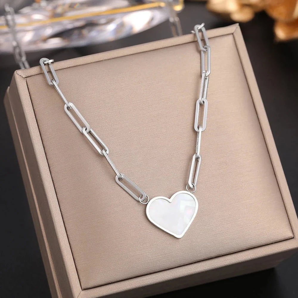 Paperclip Shell Heart Pendant Necklace