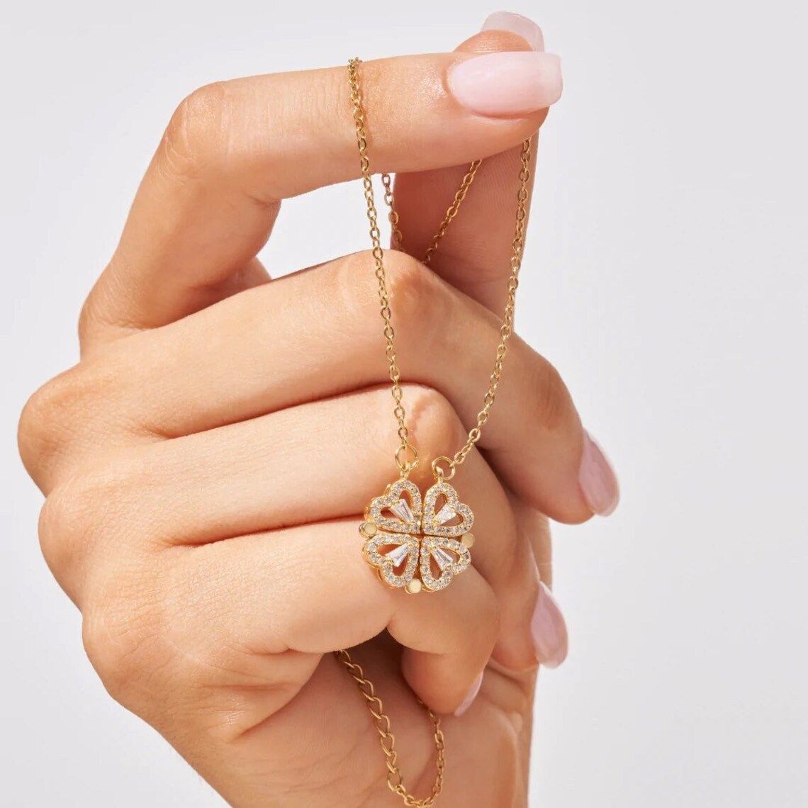 18k Dainty Eternal Clover Necklace