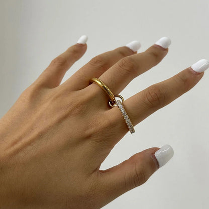 Solenne Ring