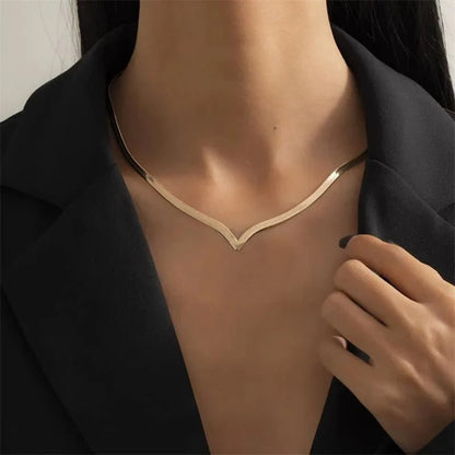 V Taper Herringbone Necklace