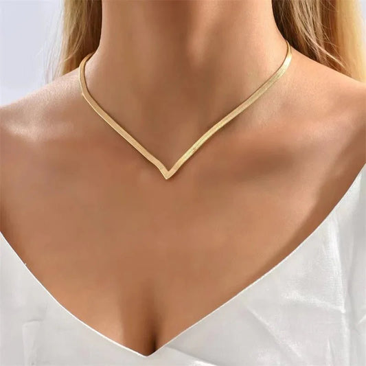 V Taper Herringbone Necklace